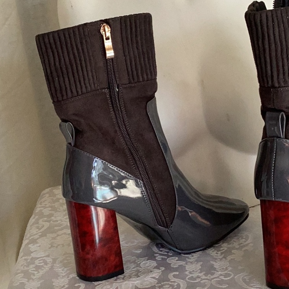 Yoki heels booties Sz 6 new